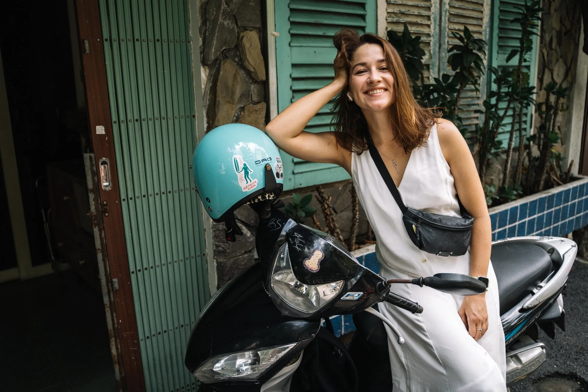 8 Days to Ho Chi Minh and Ha Noi by Harry test w8fwnv