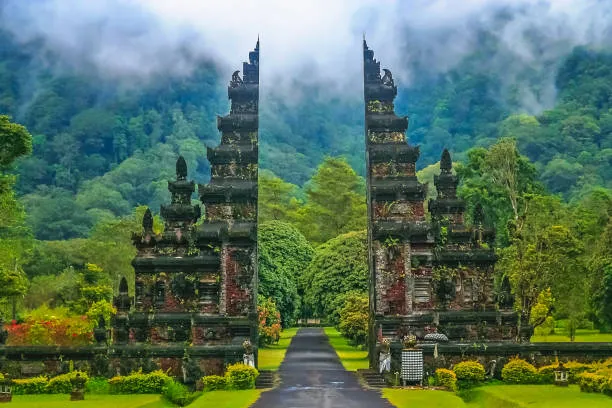 Ashwin and the Holicay team spent 7 days in Bali, after pushed Ver2 to Prod fszcyc