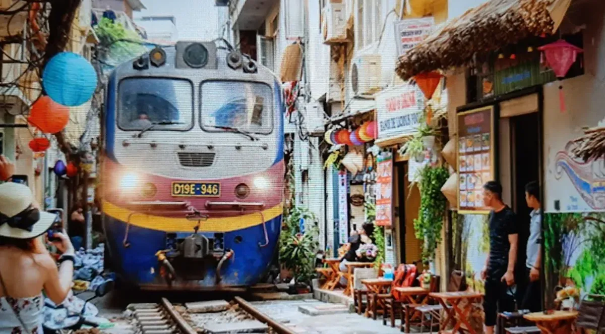 4 days to Ho Chi Minh City, Hanoi rji4ar